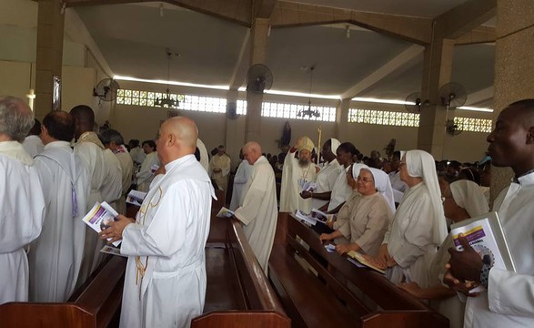  Viana encerra semana diocesana de pastoral 