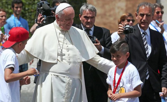Crianças consideram Papa Francisco «simpático e aberto aos outros»
