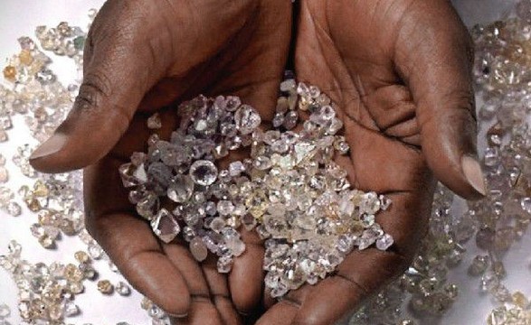 Angola arrecadou mais de duzentos milhões de dólares na comercialização de diamantes