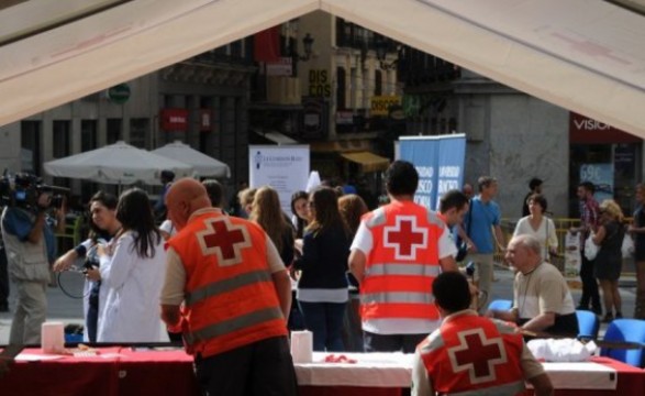 Diante da pobreza na Espanha, Cruz Vermelha faz chamado sem precedentes