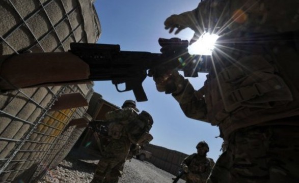 Sete Royal Marines britânicos são detidos por suposto crime no Afeganistão