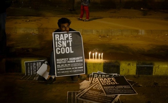 Advogados recusam defender acusados da violação que chocou a Índia