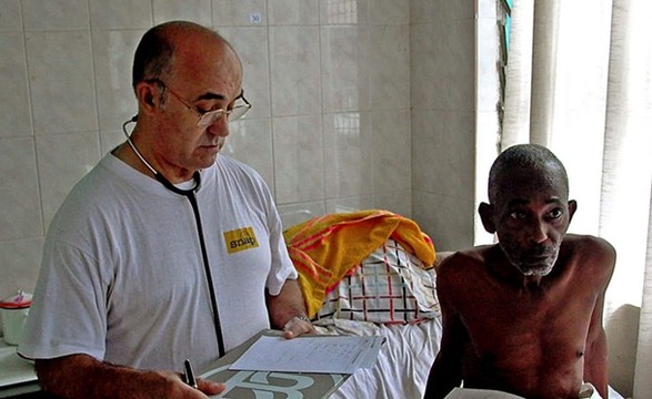 Ébola mata sacerdote espanhol