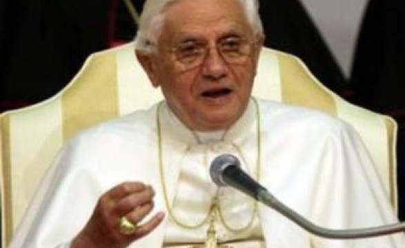 Papa critica recurso ao «doping»