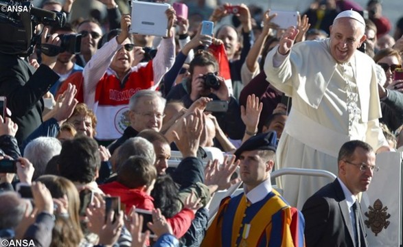 Somos todos chamados à santidade - o Papa na audiência geral