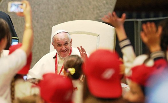 Papa pediu às crianças que «sonhem» sempre e «escutem Jesus»