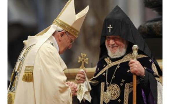 Papa sai em defesa das vítimas do «genocídio» da indiferença