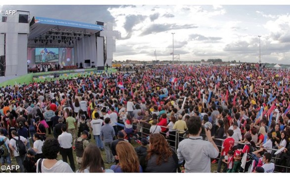 Papa apela aos jovens do Paraguai “tenham um coração livre”