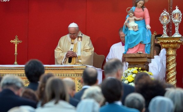 Papa: Francisco critica o homem que se «crê» Deus e destrói o mundo