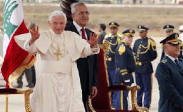 Papa envia delegação à Síria