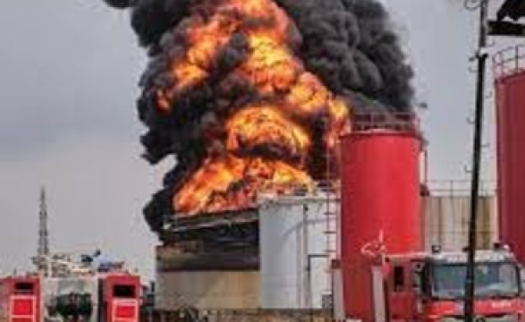 Explosão em refinaria de petróleo causa 37 mortos na Nigéria