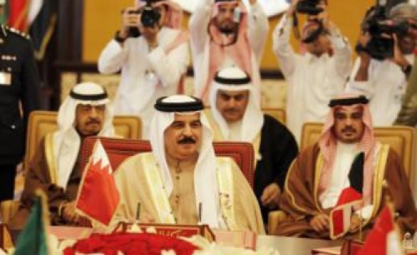 Monarquias do Golfo pedem transição na Síria