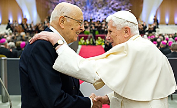 Veemente encontro entre o Papa e o presidente Napolitano