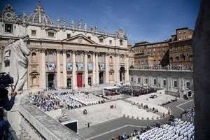 Igreja Católica tem dez novos santos