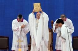 Na Missa da Assunção de N. Senhora, Papa invoca Maria como Virgem da Esperança 