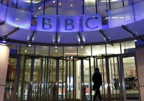 Crise na BBC provoca renúncia de outros dois diretores