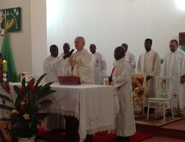 Núncio preside eucaristia no último dia da Assembleia dos superiores maiores