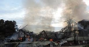 Edifício da cultura em Benguela destruído pelo fogo