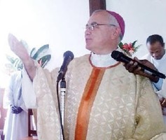 Bispo de São Tomé apela ao cuidado com falsos profetas