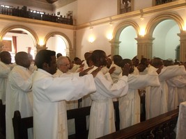 Sacerdotes em Luanda renovam promessas