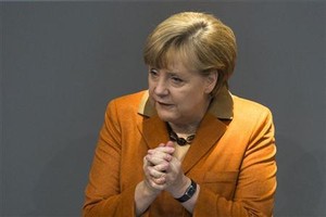 Merkel pede poderes mais fortes para orçamento da UE antes de cúpula