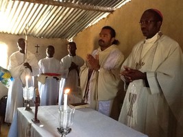Arcebispo encerra visita a comunidade de Kakolo