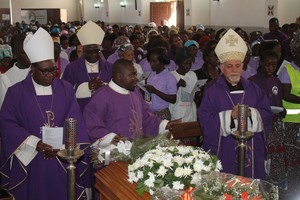 Igreja em Angola em dia de homenagem no adeus ao bispo emérito do Equador 