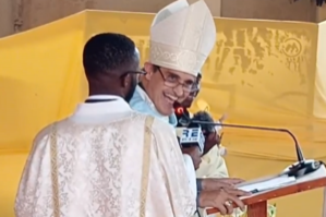 Bispo do Lwena diz que políticos devem trabalhar de forma justa