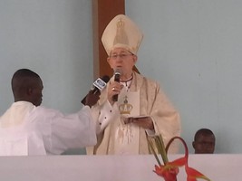 Dom Óscar Braga celebra 50 anos de vida sacerdotal com os fiéis da Arquidiocese de Malanje