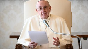 Papa elogia os “pequenos”, que “não se consideram melhores do que os outros”