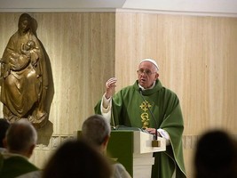 Papa pede Igreja sem apego ao dinheiro e critica «carreiristas»