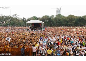 Missa que encerra visita do Papa as Filipinas movimenta Manila  