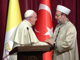 Francisco propõe frente inter-religiosa contra extremismo e terrorismo