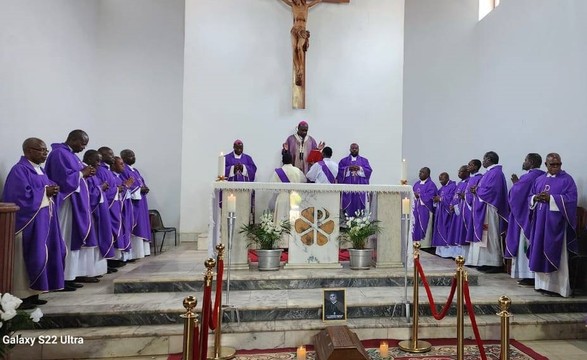 Restos mortais de Dom Pedro Marcos repousam na Sé Catedral de Saurimo