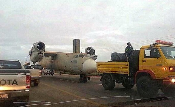 Avião congestiona transito por mais de 5 horas