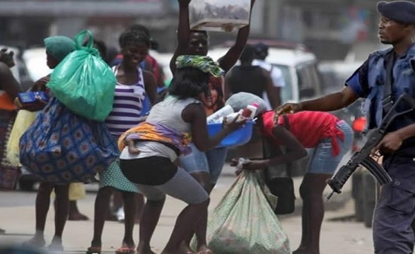 Agentes de fiscalização no Dande acusados de roubar mercadorias e agredir ambulantes