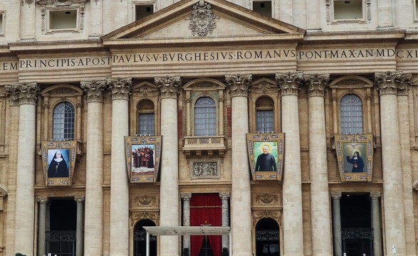 Papa alerta para “sonhos de glória” e poder na Igreja