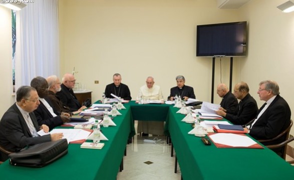 Papa participa de reunião do Conselho de Cardeais