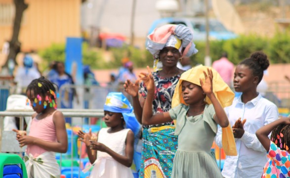 Crianças de Caxito, Luanda e Viana participam da peregrinação ao santuário NªSrª da Muxima