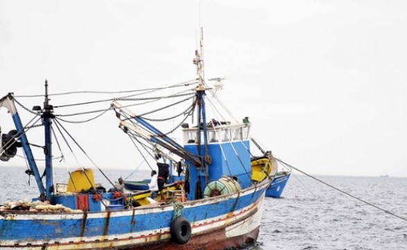 Autoridades marítimas encerram buscas da embarcação