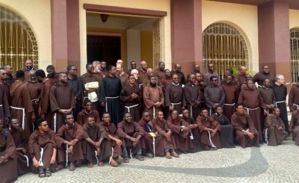 Frades menores capuchinhos reúnem-se na etiópia