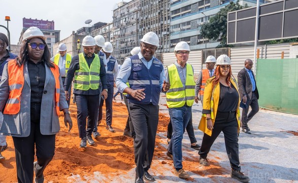 Após 15 anos de paralisação obras no largo do Kinaxixi terminam