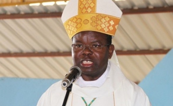 Espírito Santo não coabita com actos que destroem comunidades. Advertiu bispo do Namibe