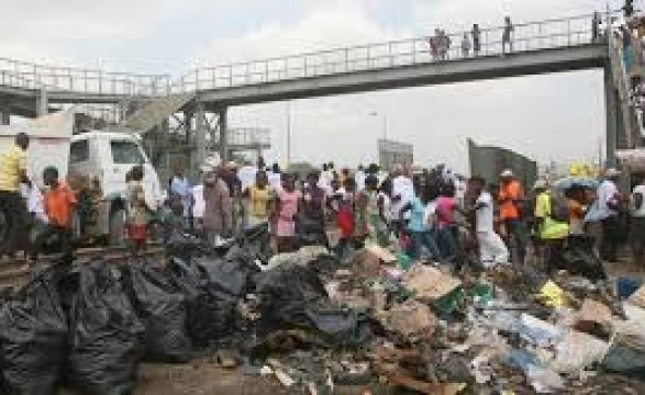 Recolha de Lixo em Luanda nas mãos das administrações