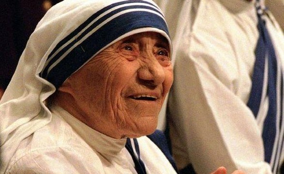 15 De Março data do anúncio da canonização de Madre Teresa de Calcutá 