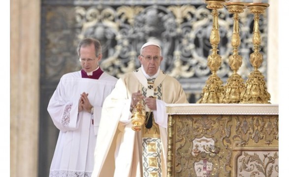 Papa afirma “escrever o Evangelho com gestos de misericórdia”