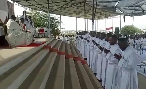 Diocese de Benguela em festa com 14 novos sacerdotes