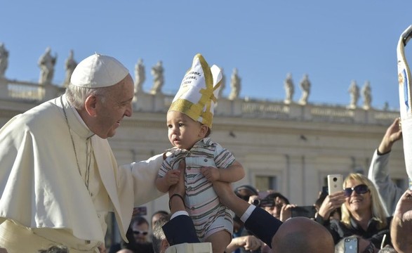 A fidelidade é um estilo de vida com o amor não se brinca, Papa na audiência geral