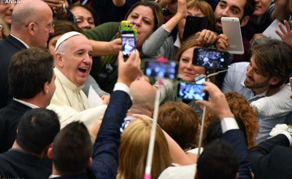 “Ensinar os ignorantes e dar bom conselho” Papa na audiência geral