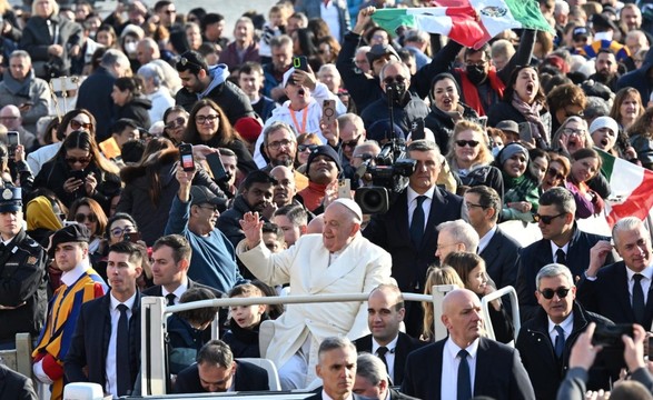 Papa destaca importância da piedade mariana